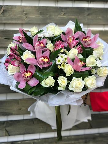 Букет цветов из: Розы и Хризантемы в Кривцово